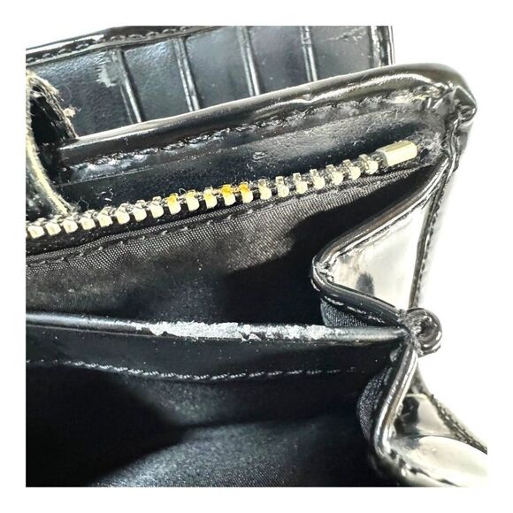 Coach Signature Black & White Accordion Wallet w/ Logo Clasp Multiple Card READ - Picture 8 of 8